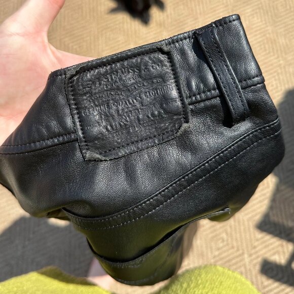Levi’s Faux Leather Straight Pants | Size 30R | Black High-Rise Vegan Leather - Picture 8 of 8